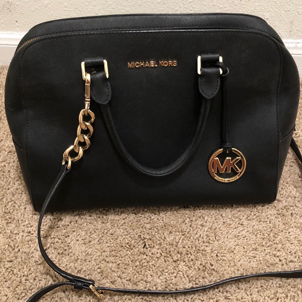 Black Michael kors bag